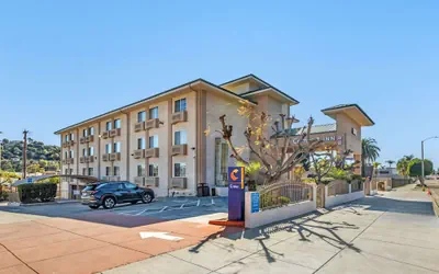 Photo 2 - Comfort Inn Monterey Park - Los Angeles