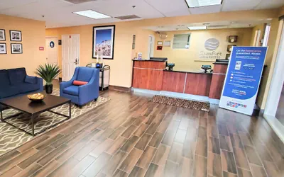 Photo 5 - Comfort Inn & Suites Near Universal - N. Hollywood - Burbank
