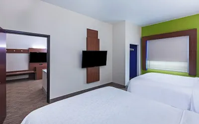 Photo 5 - Holiday Inn Express and Suites Longview South I20 by IHG