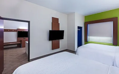 Photo 2 - Holiday Inn Express and Suites Longview South I20 by IHG