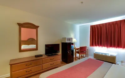 Photo 4 - Motel 6 Hinesville, GA
