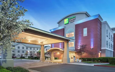 Photo 2 - Holiday Inn Express Hotel Sacramento Airport Natomas by IHG