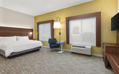 Photo 4 - Holiday Inn Express Hotel Sacramento Airport Natomas by IHG
