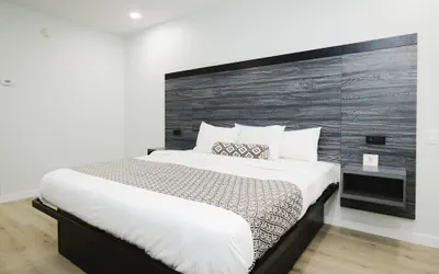 Photo 3 - Sapphire Inn and Suites