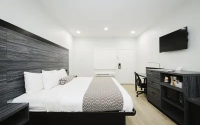 Photo 2 - Sapphire Inn and Suites