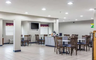Photo 5 - Quality Inn & Suites Grove City - Outlet Mall