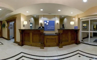 Photo 3 - Holiday Inn Express Hotel & Suites Vernon College Area by IHG
