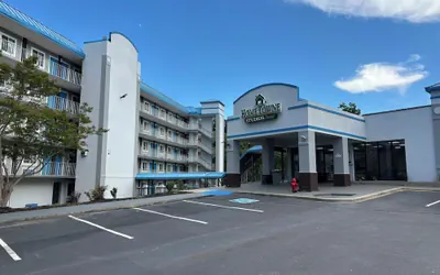 HomeTowne Studios by Red Roof Birmingham - Airport