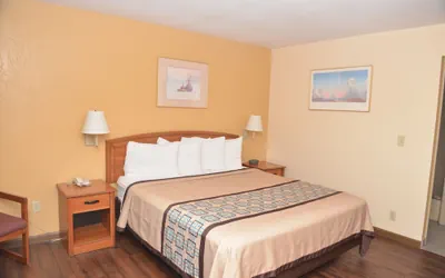 Photo 5 - Northgate Motel