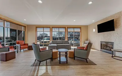 Photo 5 - Comfort Suites Huntsville MidCity District at Research Park
