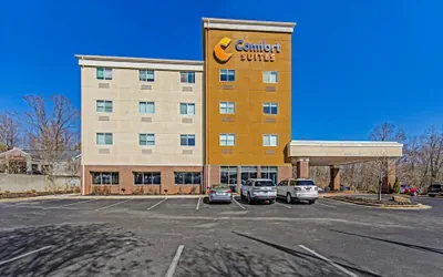 Photo 2 - Comfort Suites Huntsville MidCity District at Research Park