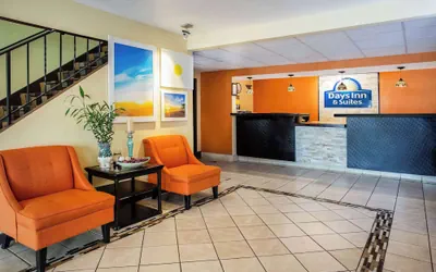 Photo 3 - Days Inn & Suites by Wyndham Stevens Point