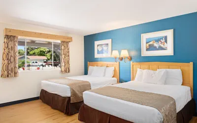 Photo 2 - Skylark Shores Resort