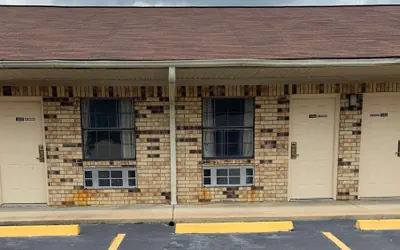 Photo 2 - Luxury Inn & Suites Forrest City
