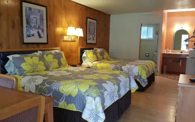 Photo 3 - Coast Inn and Spa Fort Bragg