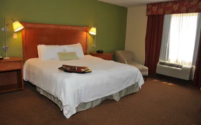 Photo 5 - Hampton Inn Clinton