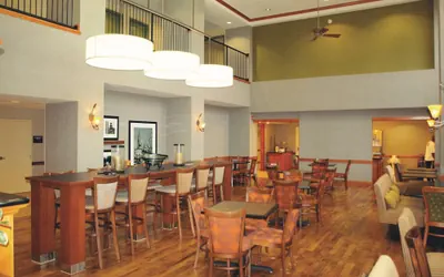 Photo 2 - Hampton Inn Clinton