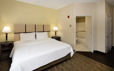 Photo 5 - Candlewood Suites Windsor Locks Bradley Arpt by IHG