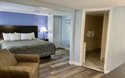 Photo 5 - Beacon Inn and Suites