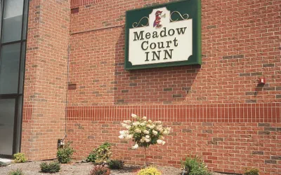 Photo 2 - Meadow Court Inn