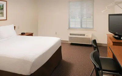Photo 5 - WoodSpring Suites Junction City