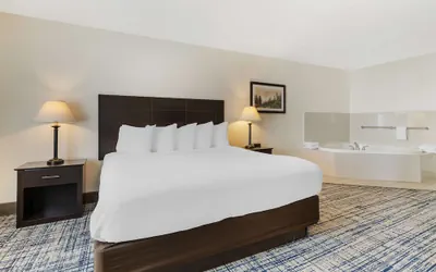 Photo 2 - Best Western Visalia Hotel