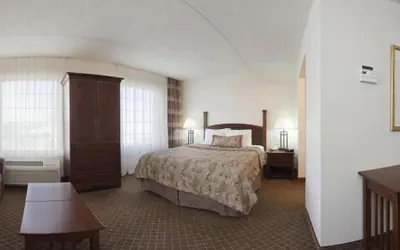 Photo 3 - Staybridge Suites Indianapolis-Airport by IHG