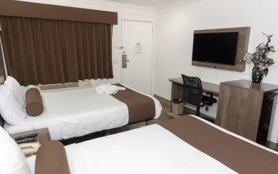 Photo 3 - Value Inn Bellflower