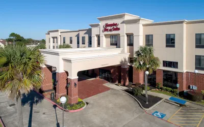 Photo 2 - Hampton Inn & Suites Port Arthur