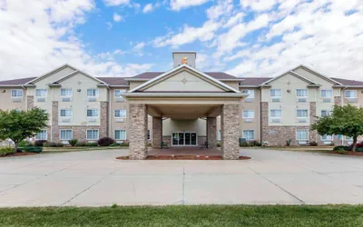 Photo 2 - Comfort Suites Cedar Falls Industrial Park