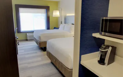 Photo 4 - Holiday Inn Express Hotel & Suites Le Mars by IHG