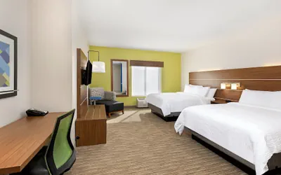 Photo 4 - Holiday Inn Express Hotel & Suites Birmingham - Inverness by IHG