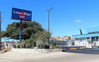 Photo 2 - LoneStar Inn