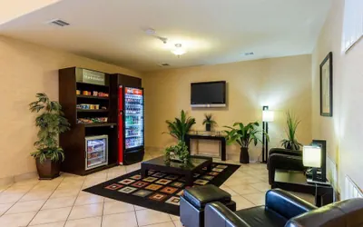 Photo 4 - Quality Suites Huntsville Near University