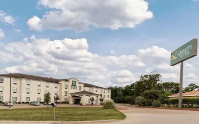 Quality Suites Huntsville Near University