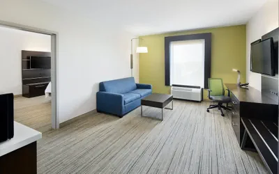 Photo 2 - Holiday Inn Express Hotel & Suites Port Richey by IHG