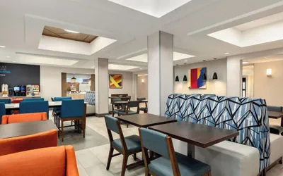 Photo 3 - Holiday Inn Express Hotel & Stes Salt Lake City-Airport East by IHG