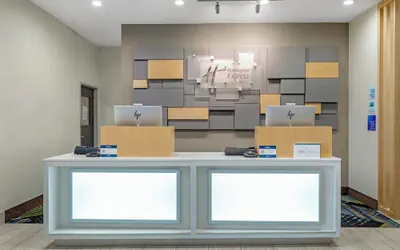Holiday Inn Express Hotel & Suites Fairfield - North by IHG