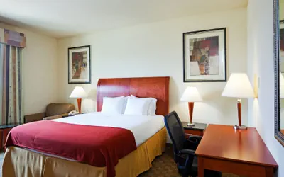 Photo 4 - Holiday Inn Express Hotel & Suites Fairfield - North by IHG