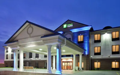Holiday Inn Express & Suites McPherson by IHG