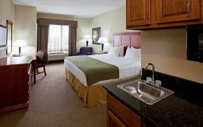 Photo 5 - Holiday Inn Express Ada by IHG