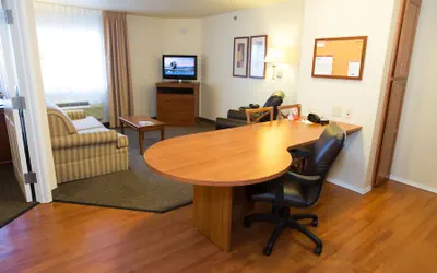 Photo 5 - Candlewood Suites Springfield by IHG