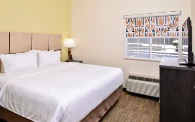 Photo 5 - Candlewood Suites Winchester by IHG