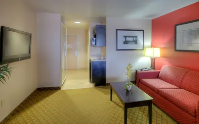 Photo 2 - Holiday Inn Express & Suites Tucumcari by IHG