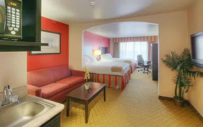 Photo 5 - Holiday Inn Express & Suites Tucumcari by IHG