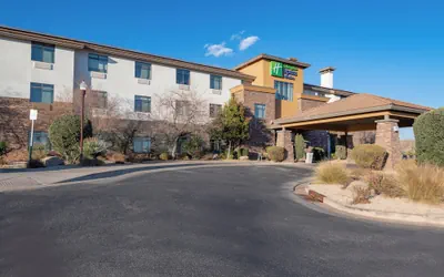 Photo 2 - Holiday Inn Express & Suites St. George North - Zion by IHG