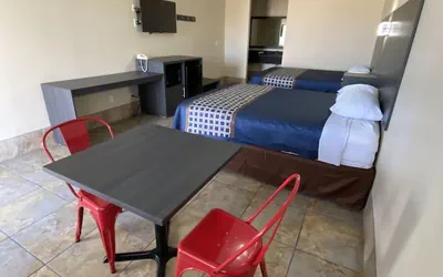 Photo 5 - Texas Inn and Suites McAllen at La Plaza Mall and Airport