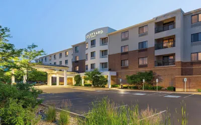 Photo 2 - Courtyard by Marriott Madison West Middleton