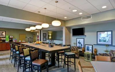 Photo 3 - Hampton Inn Lewisburg