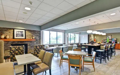 Photo 4 - Hampton Inn Lewisburg